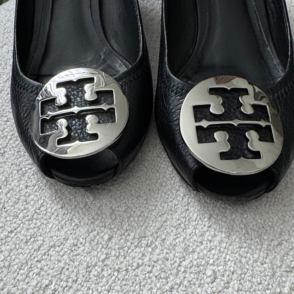 Tory Burch Sally Peep Toe Wedge Black with Silver Logo - Picture 3 of 9